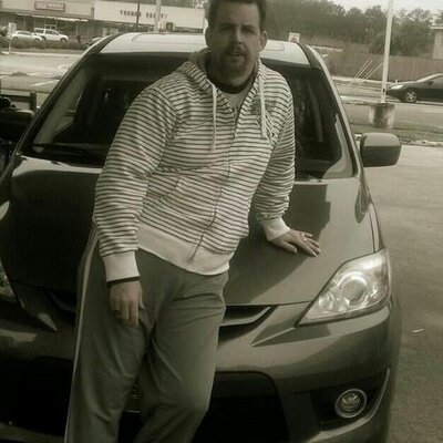 Profile Picture of Michael D  Violette (@violette_mike) on Twitter