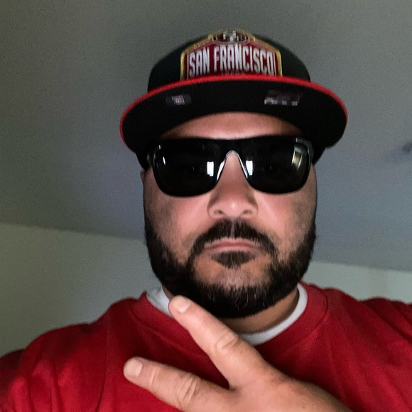 Profile Picture of Scott Hamilton (@scottyham20) on Poshmark