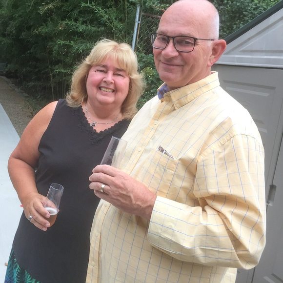 Profile Picture of Debbie Lischer (@dlisch) on Poshmark