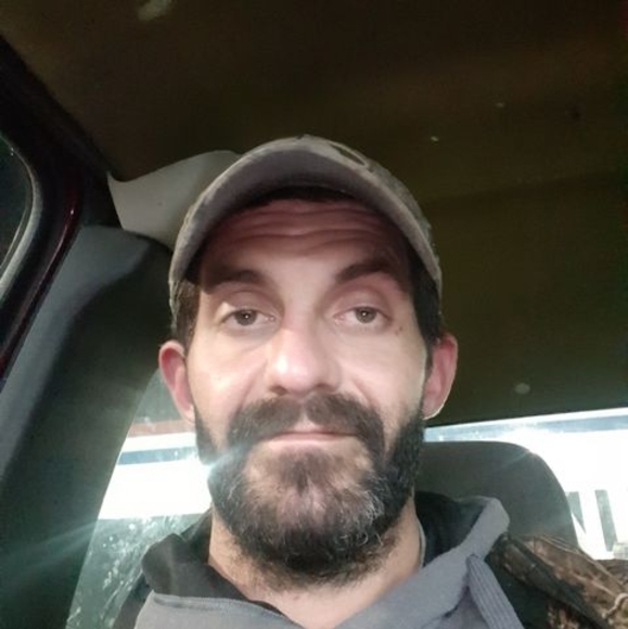 Profile Picture of James Hensley (@jhensley696) on Poshmark