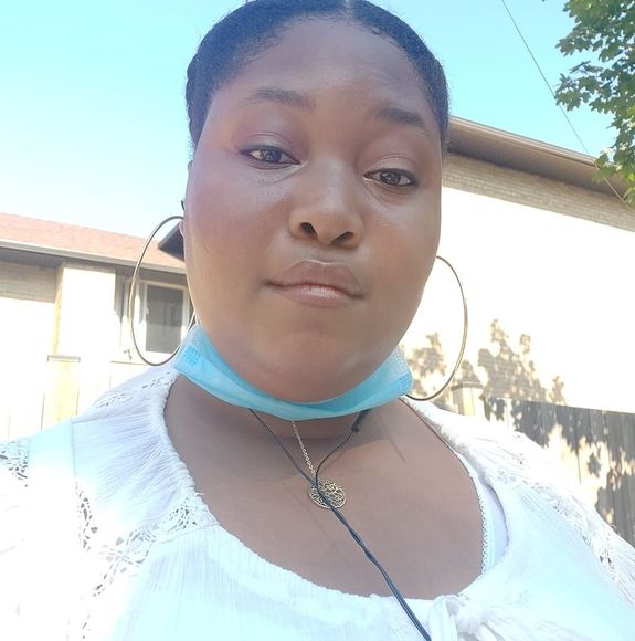 Profile Picture of Sherene Smith (@sherenesmith) on Poshmark