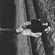 Profile Picture of Kate Larson (@KateLarsonMusic) on Youtube