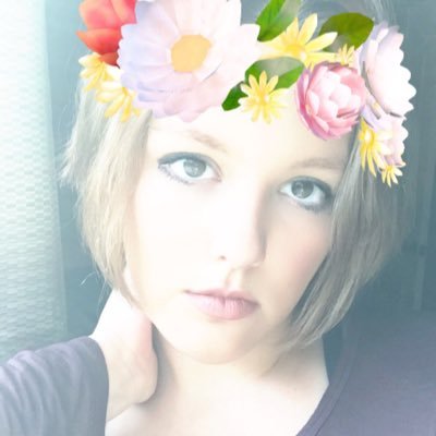 Profile Picture of Shannon Stringer (@Lapine_Folle) on Twitter