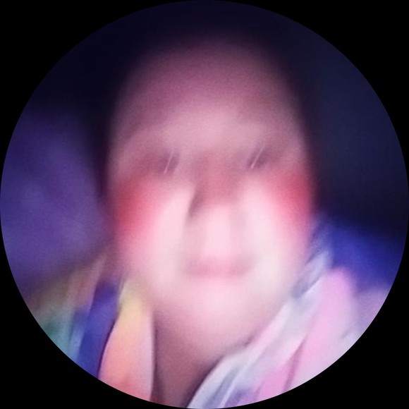 Profile Picture of Erica lin Knolhoff (@ekl89007) on Poshmark