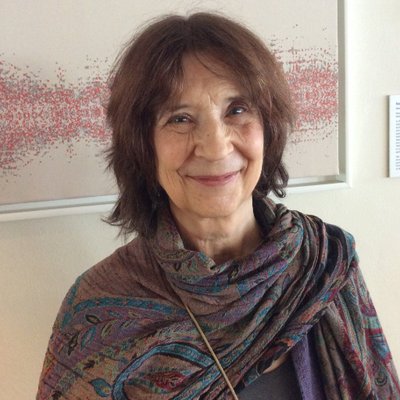 Profile Picture of Lynda Haddock (@EllenLivesOn_) on Twitter