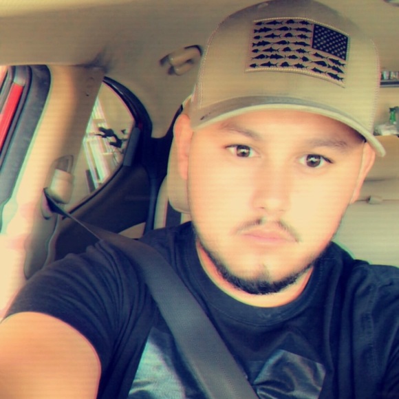 Profile Picture of Guillermo Ramirez (@mr1407) on Poshmark