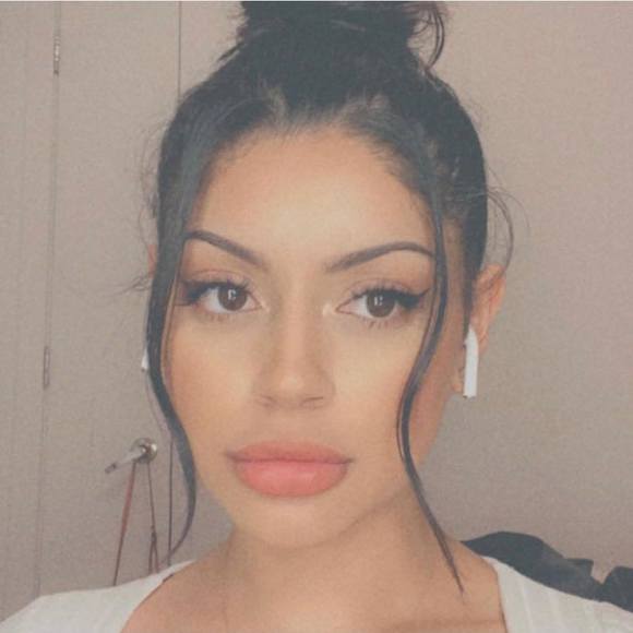 Profile Picture of Alexia Mancillas (@amanci) on Poshmark