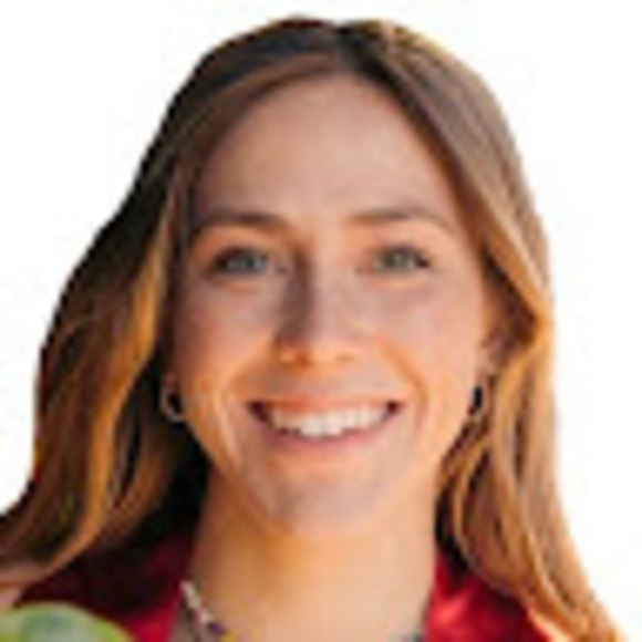 Profile Picture of Catherine Ralph (@cateralph12) on Poshmark