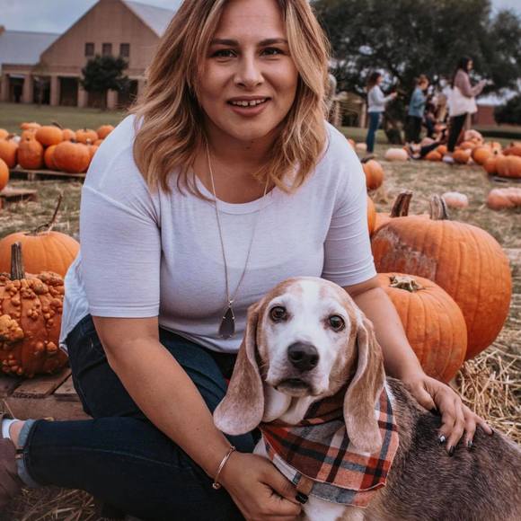 Profile Picture of Jessica Bendele (@jb17) on Poshmark