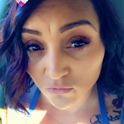 Profile Picture of Lidia Schultz (@lids6pack) on Twitter