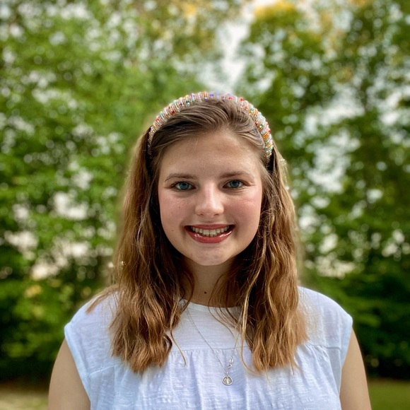 Profile Picture of Callie Abner (@callie_ra) on Poshmark