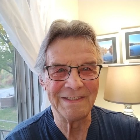 Profile Picture of George Theobald (@georgetheobald) on Poshmark