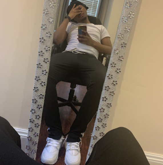 Profile Picture of Tarell Boxill (@tarellboxill21) on Poshmark