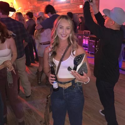 Profile Picture of Madi (@madisonroach20) on Twitter
