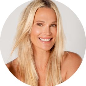 Profile Photo of Molly Sims (@mollybsims) on Pinterest