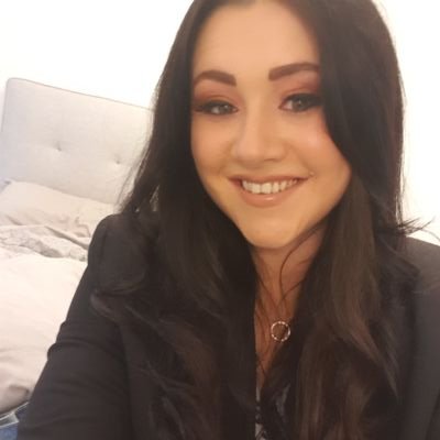 Profile Picture of Laura Regan (@LauraRegan16) on Twitter