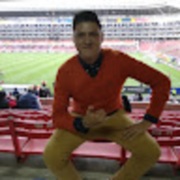 Profile Picture of Adrian Toro (@adrianpadill140) on Poshmark