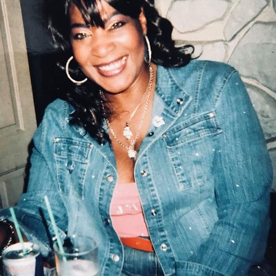 Profile Photo of Gloria Chambers (@peacheslove29) on Twitter