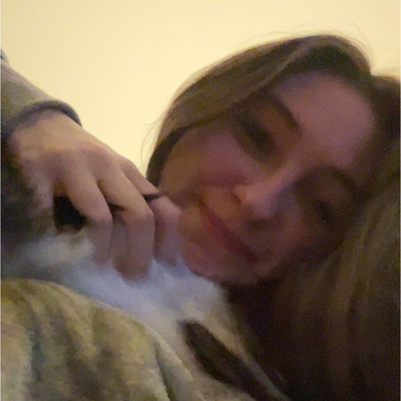 Profile Picture of Brielle Ciolkosz (@ciolkoszbrielle) on Poshmark