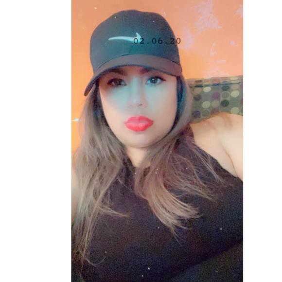 Profile Picture of Shelly Cordova (@shelly_cordova) on Poshmark