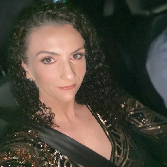 Rosanna Sciaraffa - Poshmark Profile Picture of Rosanna Sciaraffa (@rosiescia) on Poshmark