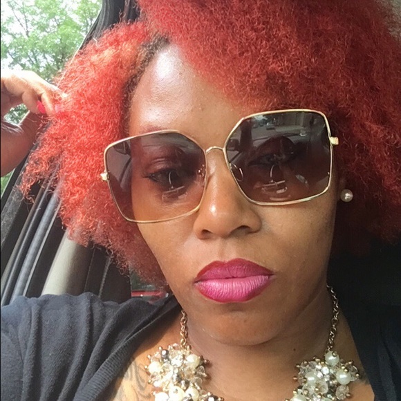 Profile Picture of Shannon Chandler (@shannon0412) on Poshmark