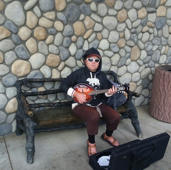 Profile Picture of David Brennan (@dbren31569) on Poshmark