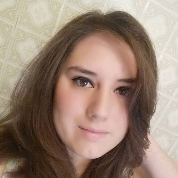 Profile Picture of Danielle Nozza (@dnozza) on Poshmark