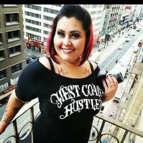 Profile Picture of Renee Cantu (@Yaeitsrenee) on Pinterest