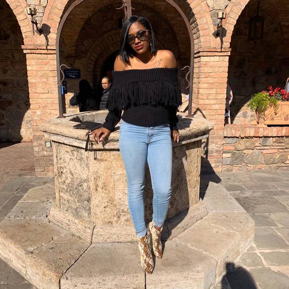 Profile Picture of Brianna Thorpe (@brianna_thorpe) on Poshmark