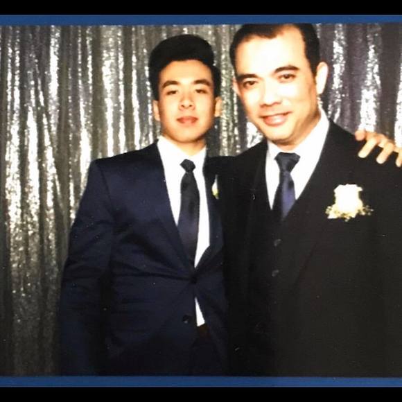 Profile Picture of Andy Nguyen (@andys21) on Poshmark