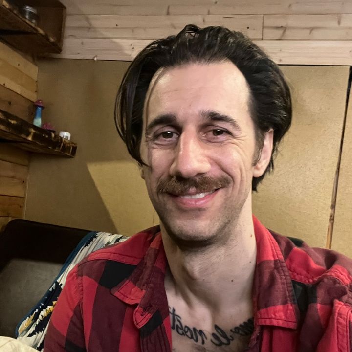 Profile Picture of Ryan Pearson (@buslifenomad) on Tiktok