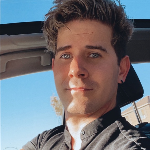 Profile Picture of Benjamin taft Beals (@benjamintbeals) on Poshmark