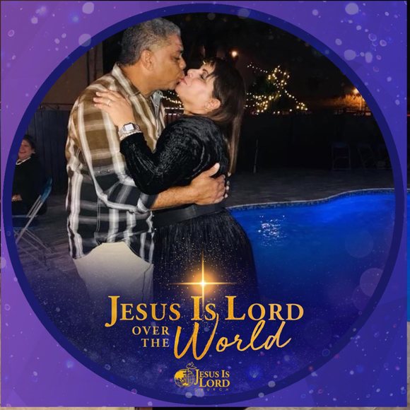 Profile Picture of Rebecca Truffin (@tru1212) on Poshmark