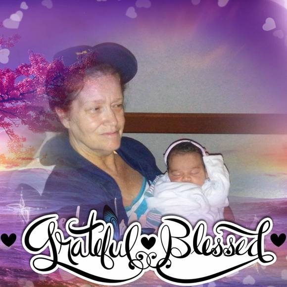 Kd Carmony - Poshmark Profile Picture of Kd Carmony (@mamacarmio) on Poshmark