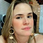 Profile Picture of Débora Nunes (@deboraschulzee) on Instagram
