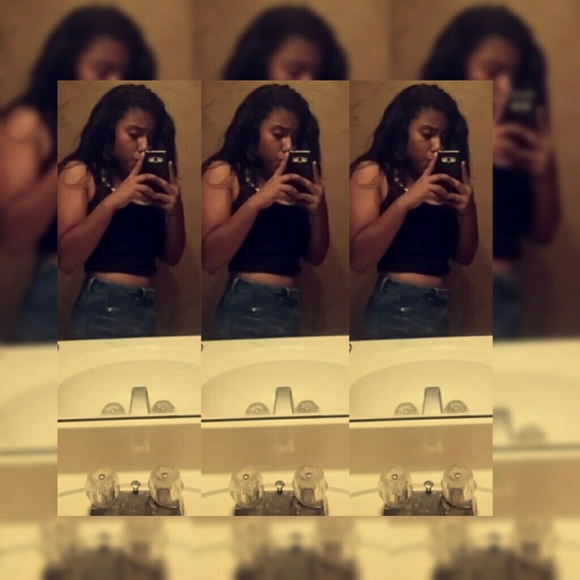 Profile Picture of Ingrid Alvarez (@ingrid_alvarez) on Poshmark