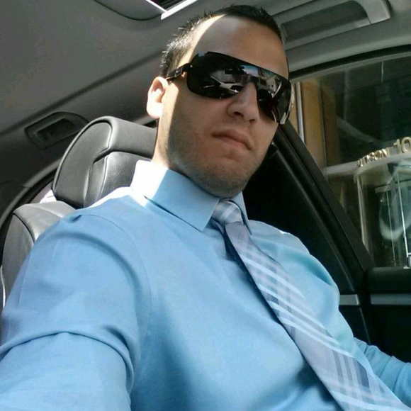 Profile Picture of Servio Bencosme (@servio005) on Poshmark