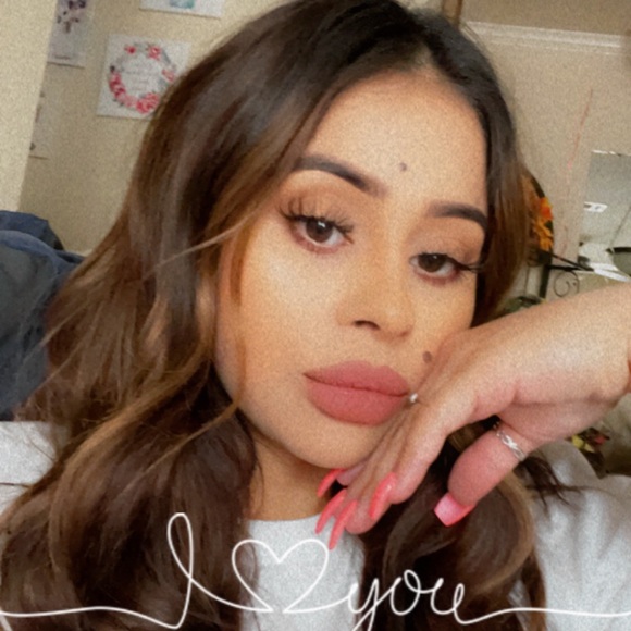 Profile Picture of Faylan M (@faylan789) on Poshmark