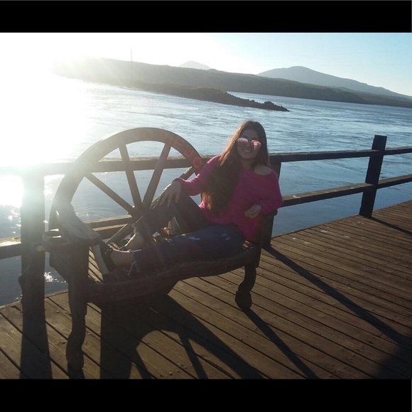 Profile Picture of Aleyza Woolfolk (@aleyza1216) on Poshmark