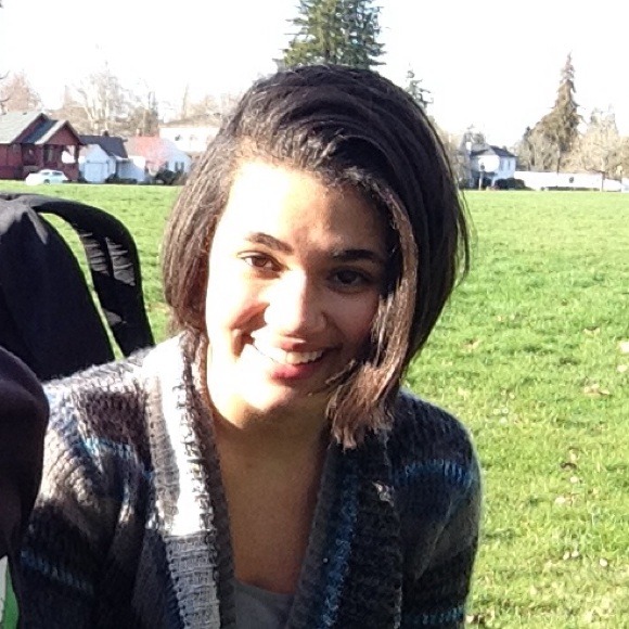 Profile Picture of Malia Zollner (@miaz04) on Poshmark