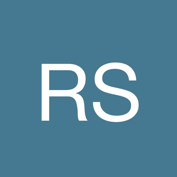 Profile Picture of Robin Shoup (@shoupdraj) on Poshmark