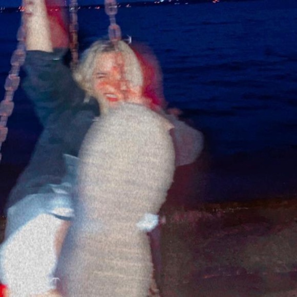 Profile Picture of Beatriz Netto (@biaanetto) on Poshmark