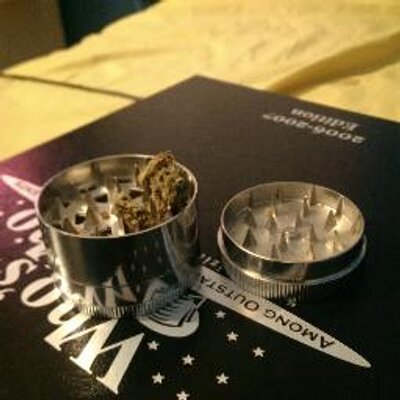 Profile Picture of Issac King (@Jah_herb_love) on Twitter