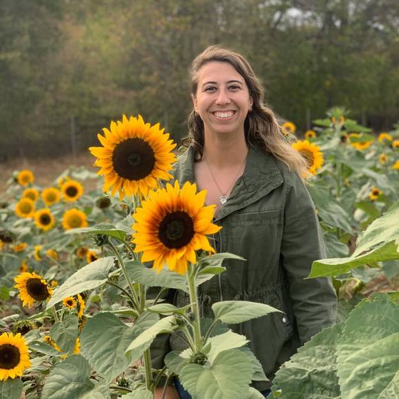 Profile Picture of Danielle Dumas (@dumasd6870) on Poshmark