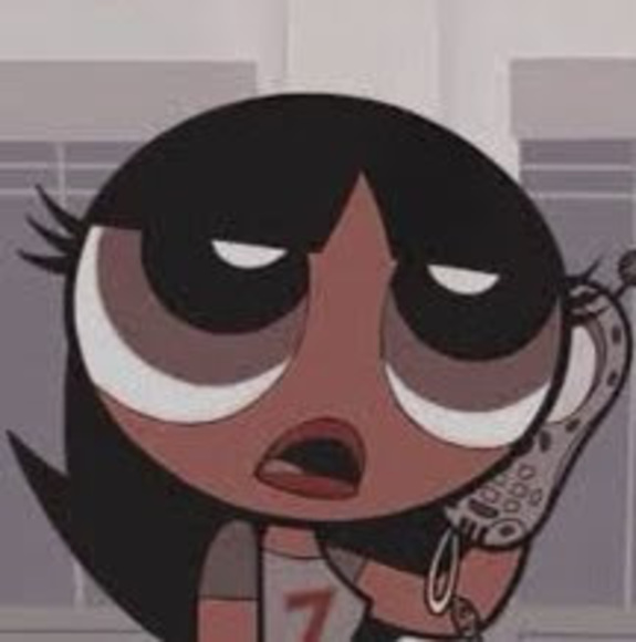 Profile Picture of Leonie Manzoka (@leoniemanzoka) on Poshmark