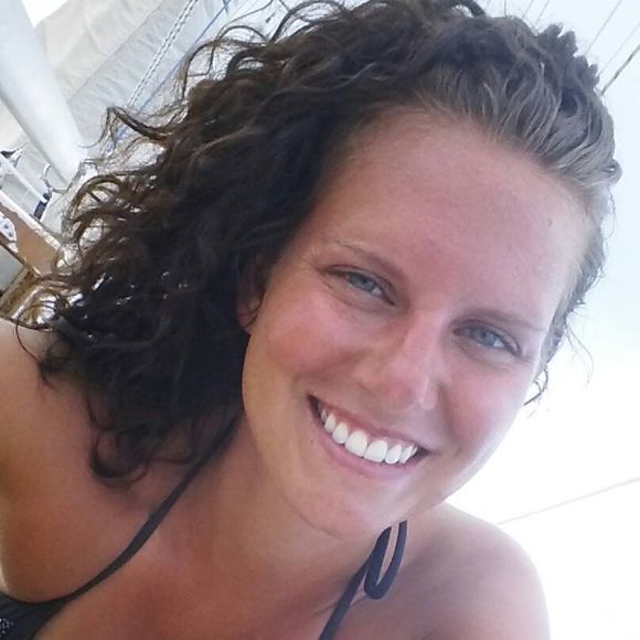 Profile Picture of Becky Ommen (@rsommen22) on Poshmark