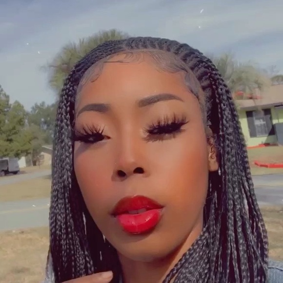 Profile Picture of Jaimonee Hagins (@jaimoneeh) on Poshmark