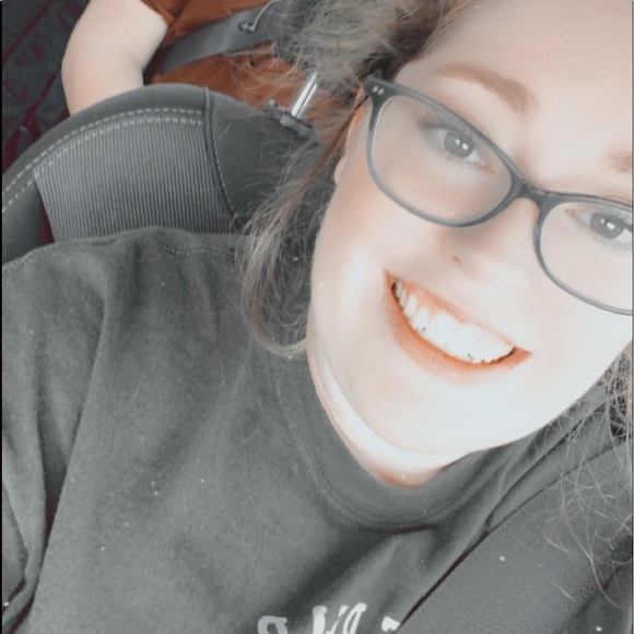 Profile Picture of Bailey Mcanulty (@bayjay2) on Poshmark