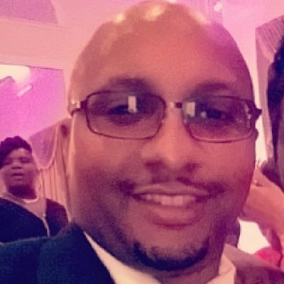 Profile Picture of Nicholas Moses (@deucemoses) on Twitter